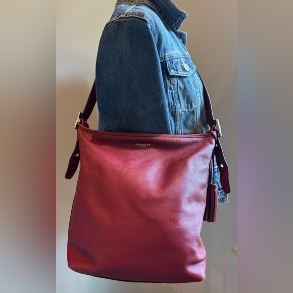 Coach Handbags - Vintage Coach with adjustable strap | Excellent Vintage Condition